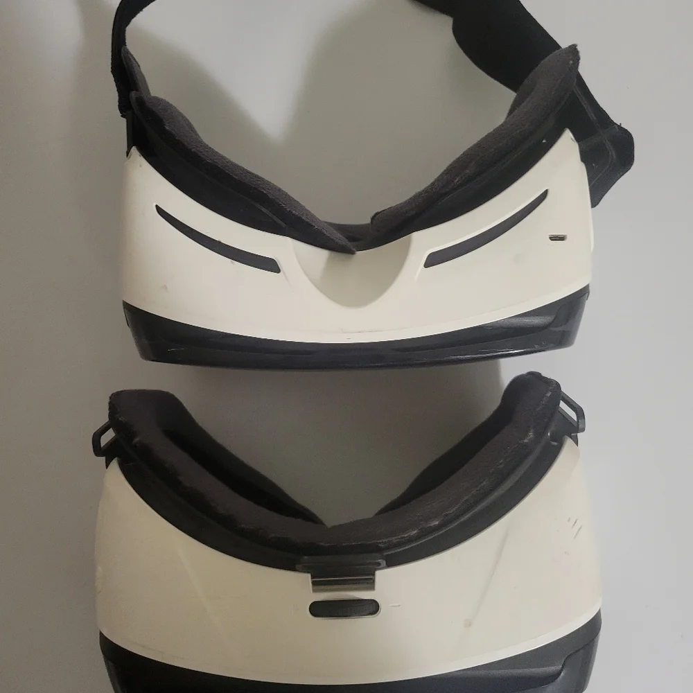 Samsung Gear VR Virtual head sets